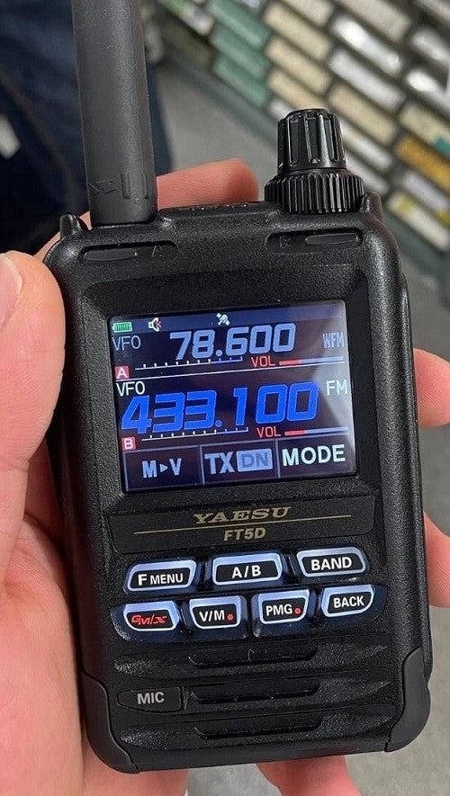 YAESU FT5DE - nuovo RTX digitale a colori C4FM bibanda