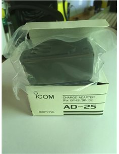 ICOM AD-25 - adattatore di ricarica per BP-131 BP-132