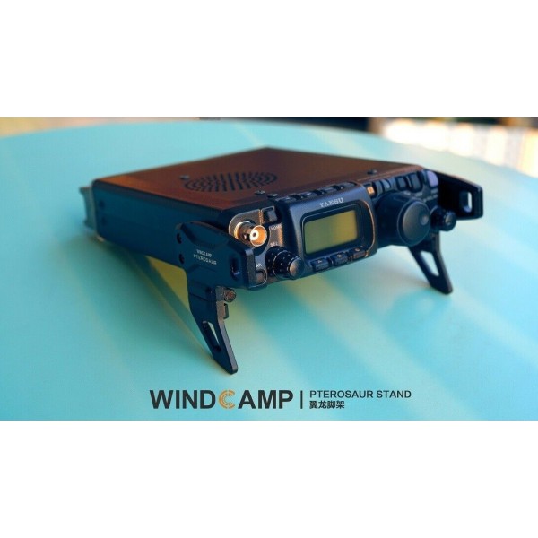 Windcamp PTEUROSAUR - Support avec pieds pliables pour Yaesu FT-817 et FT-818 QRP