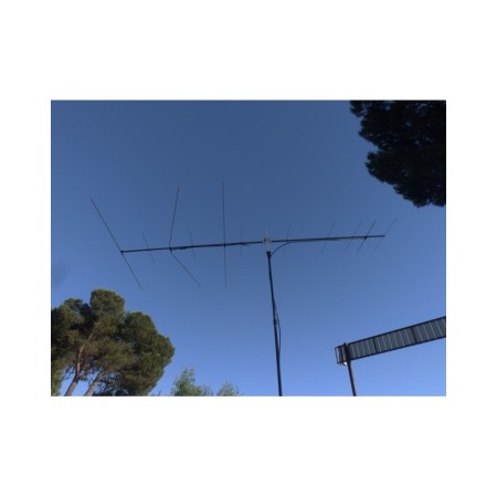 83JXX26 Antenna direttiva 8 elementi 144 e 3 in 50 MHz