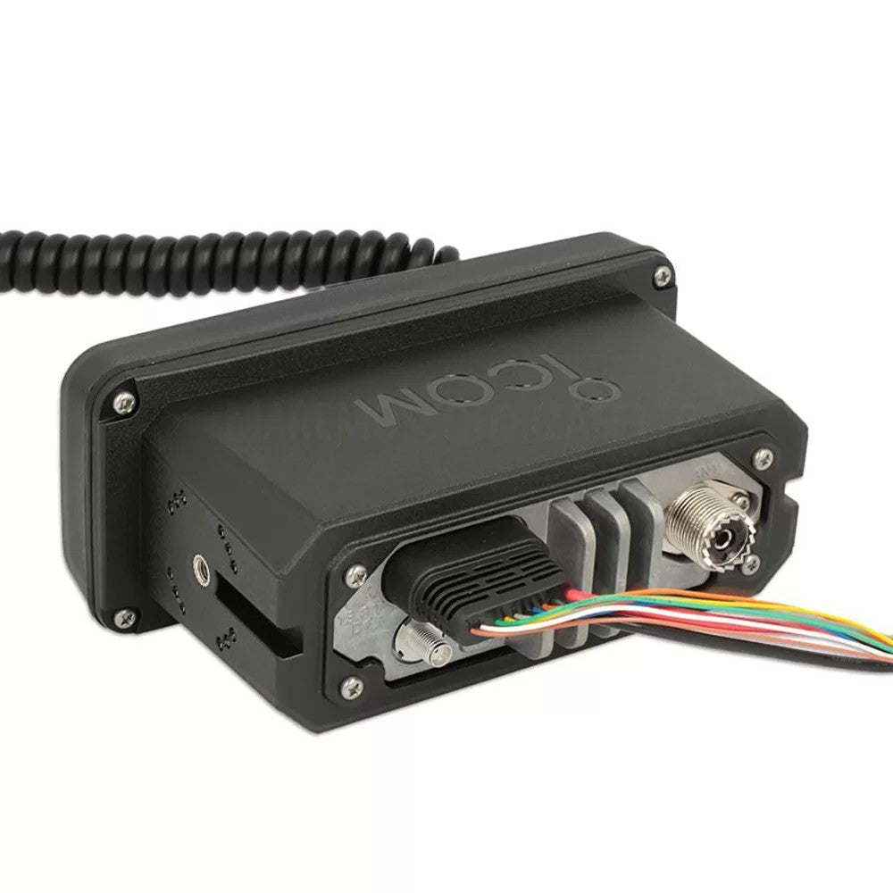 IC-M330GE Ricetrasmettitore fisso nautico VHF/FM nero DSC in classe D/GPS con 25W di potenza RF, grado di protezione IPX7