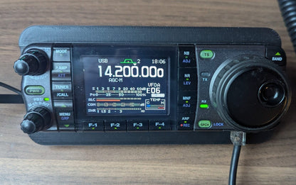 SKT-7000 Nuovo kit di separazione frontalino per ICOM IC-7000 con supporto (sostituisce OPC-1443)