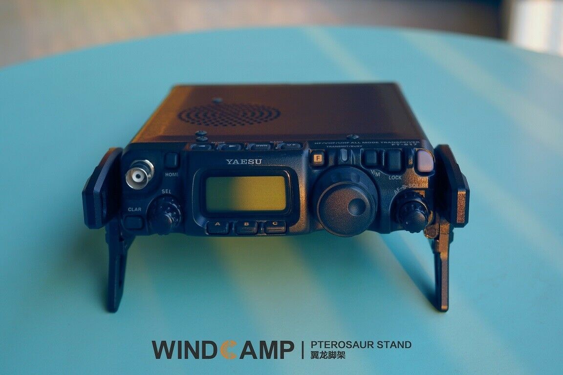 Windcamp PTEUROSAUR - Staffa con piedini ripiegabili per Yaesu FT-817 e FT-818 QRP