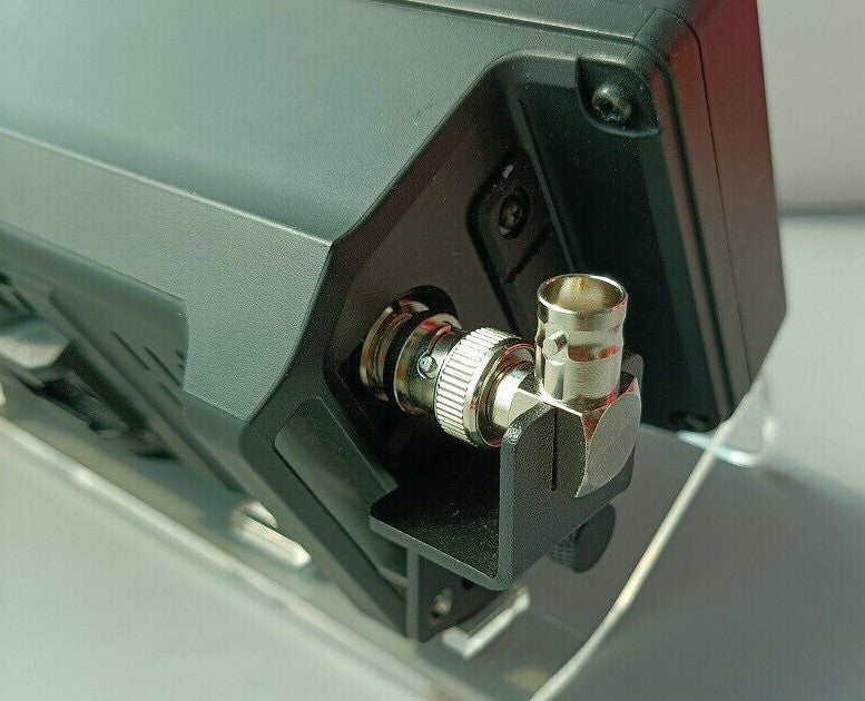 Connettore maschio/femmina BNC 90° con staffa bloccaggio per Icom IC-705 QRP