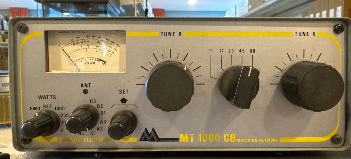 Magnum MT 1000 CB Accordatore d’antenna 11-17-23-45-88 metri, USATO