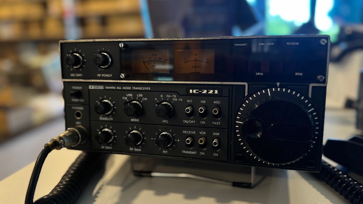 Icom IC-221 Ricetrasmettitore VHF FM-USB-LSB-CW Vintage - USATO